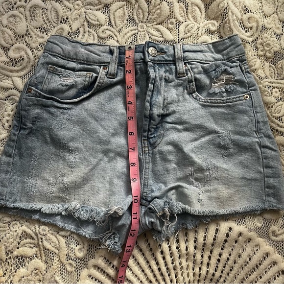 💙 wild fable distressed jean shorts (2) - Picture 3 of 6